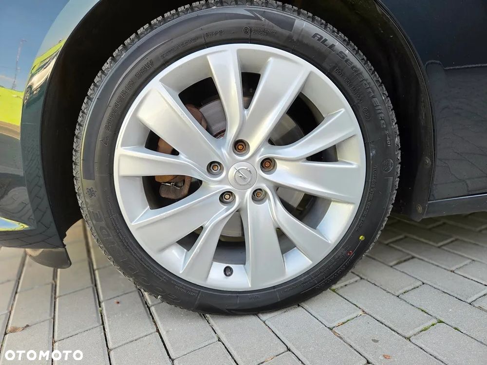 Opel Insignia - 16