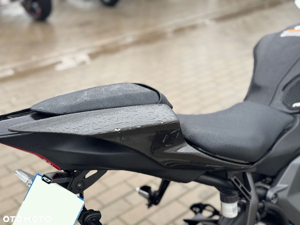 Yamaha R7 - 11