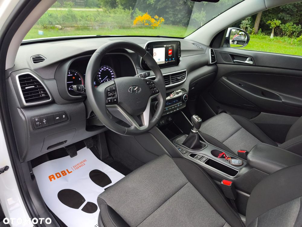 Hyundai Tucson 1.7 CRDI BlueDrive Style 2WD - 25