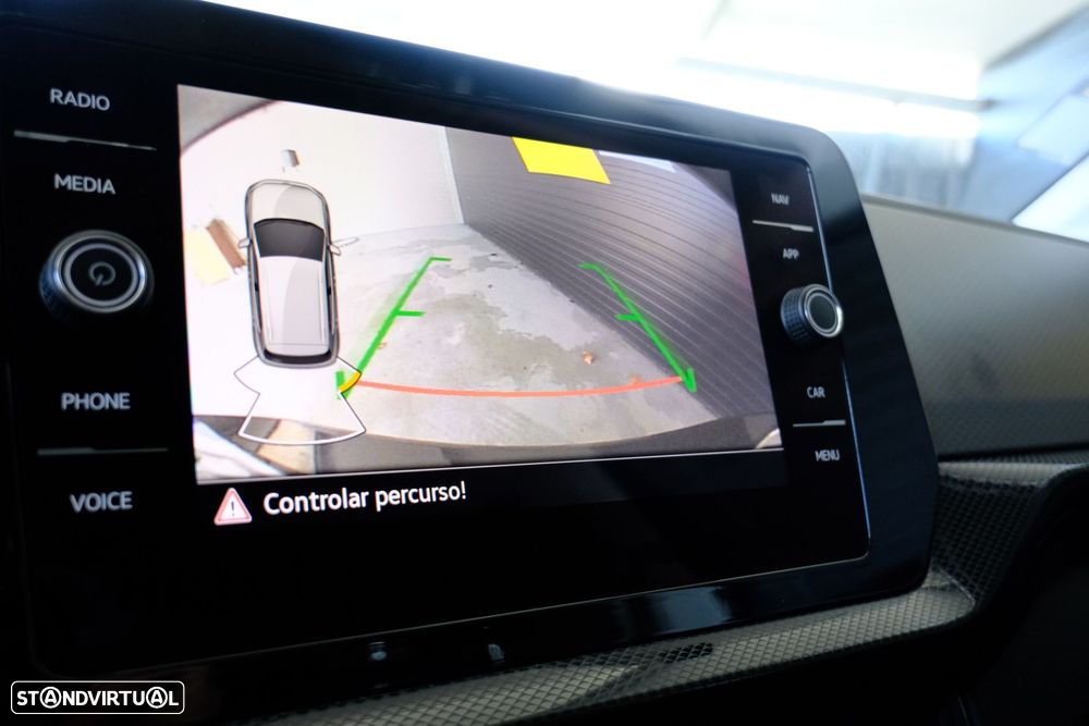 VW T-Cross 1.0 TSI Urban DSG - 26