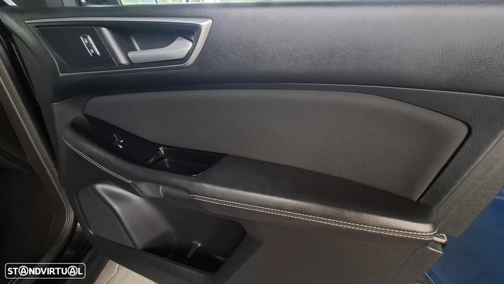 Ford S-Max - 31