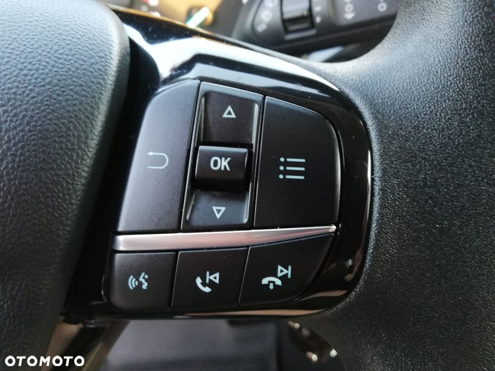 Ford Fiesta 1.1 S&S TREND - 10