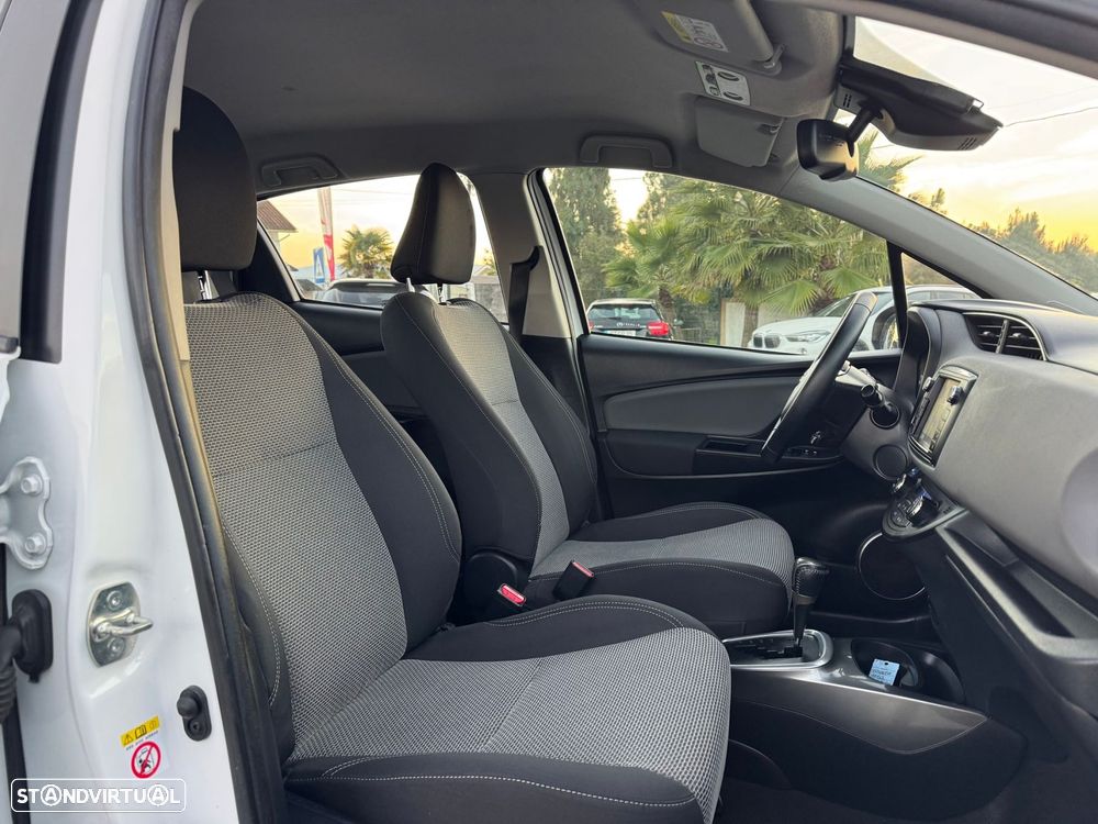 Toyota Yaris 1.5 HSD Comfort - 28