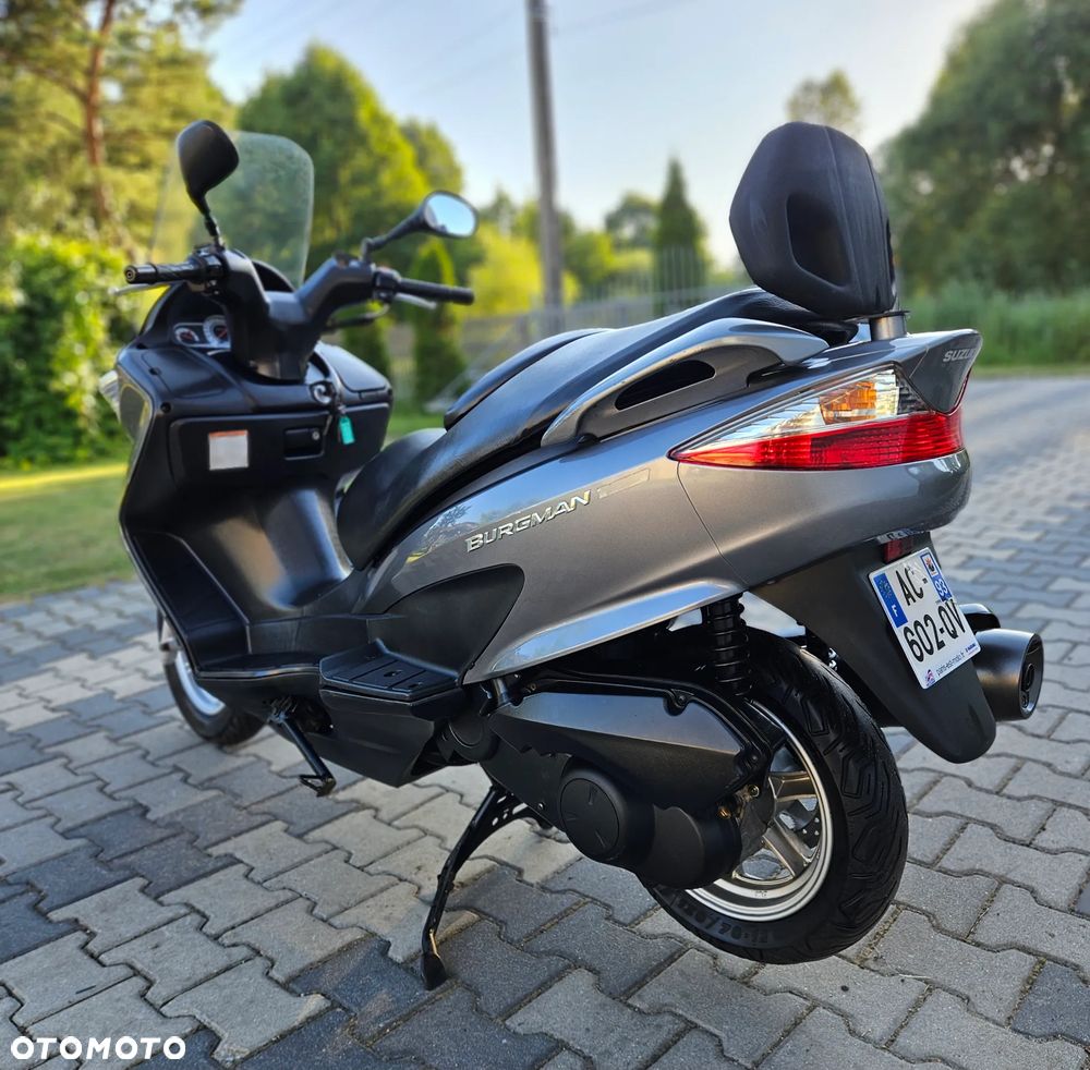 Suzuki Burgman - 8