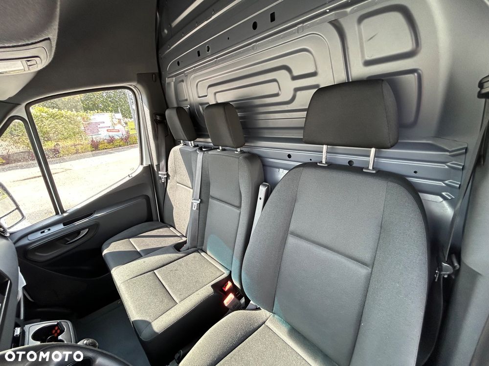Mercedes-Benz sprinter - 12