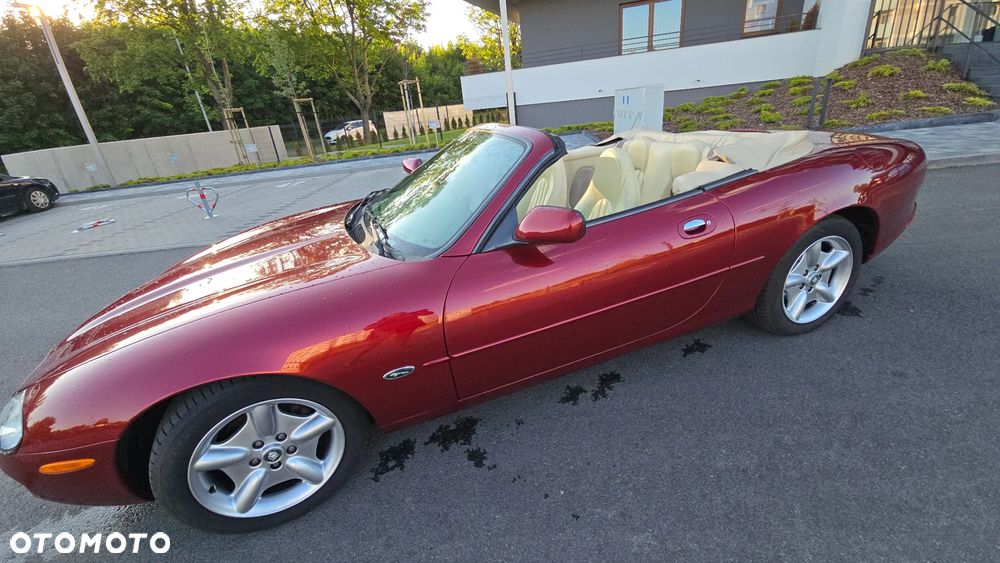 Jaguar XK8 - 23