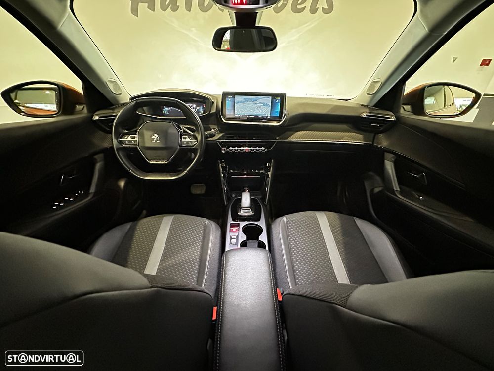 Peugeot e-2008 Allure - 15