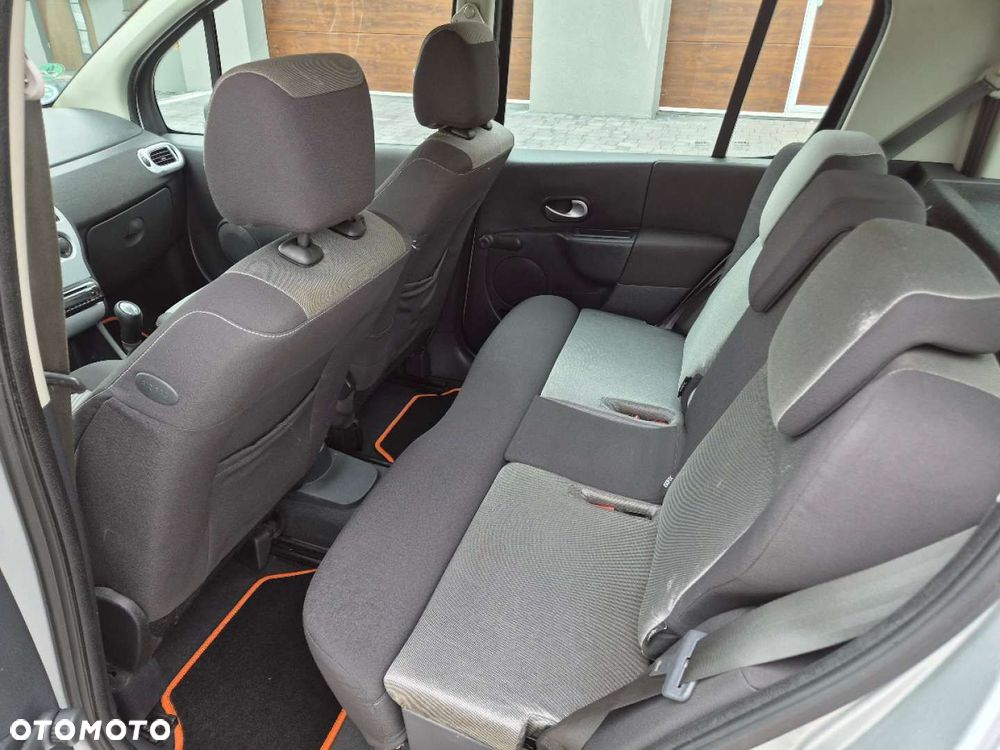 Renault Modus - 16