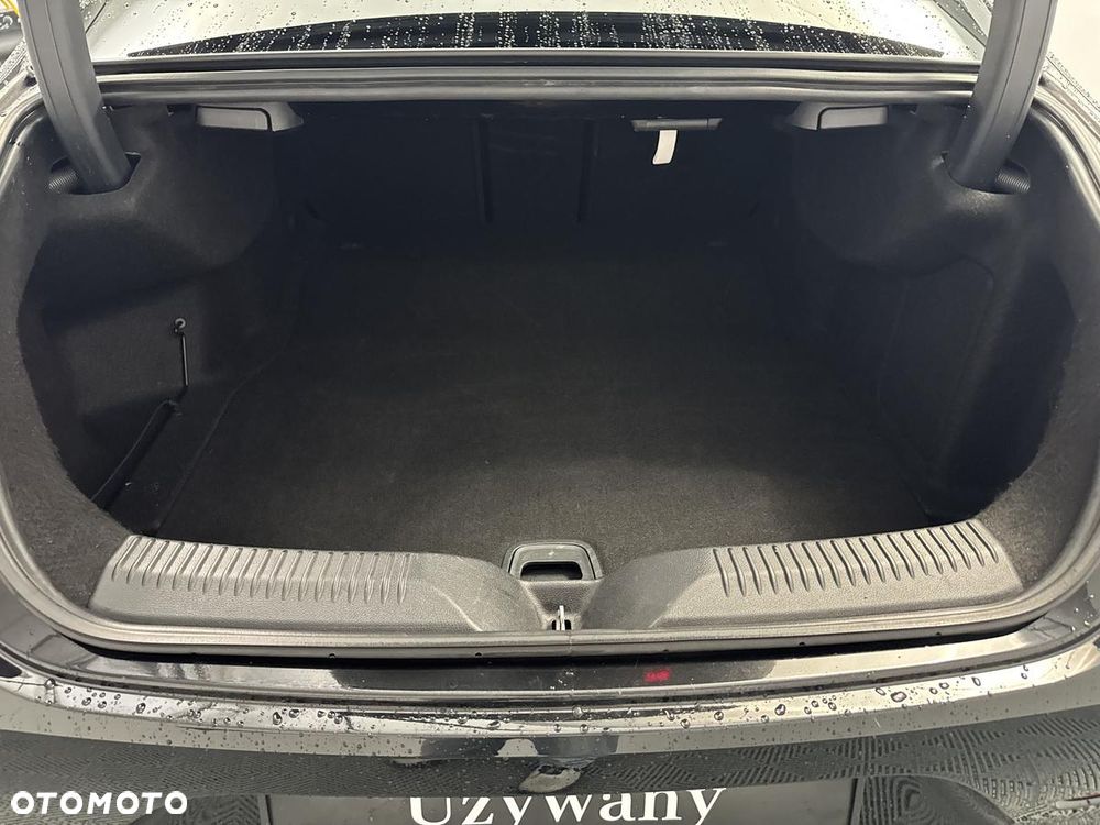 Mercedes-Benz CLS 300 d 4Matic 9G-TRONIC AMG Line - 25
