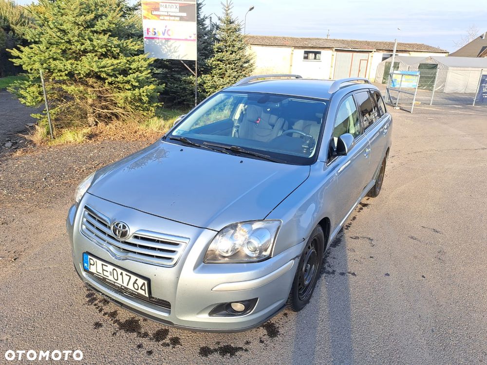 Toyota Avensis 2.0 D-4D - 1