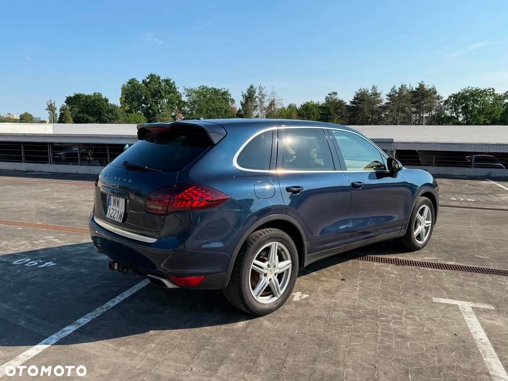 Porsche Cayenne - 4