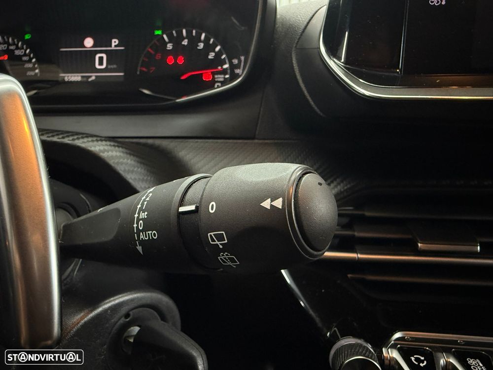 Peugeot 2008 1.5 BlueHDi Active Pack EAT8 - 30