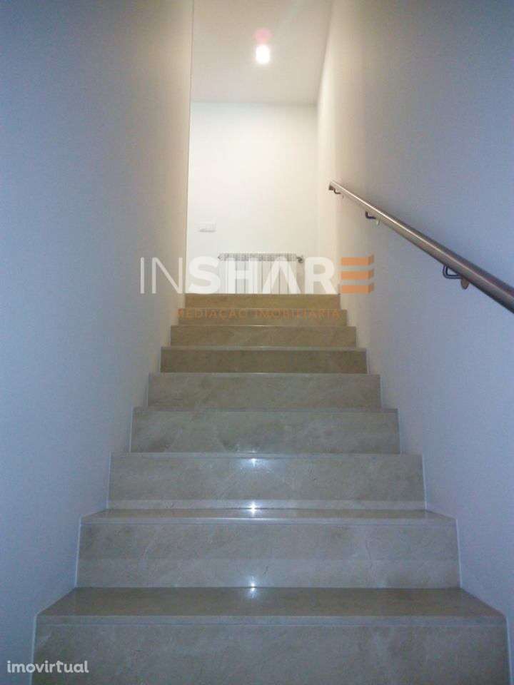 Moradia T3 Banda - Prado - Vila Verde - Grande imagem: 3/18