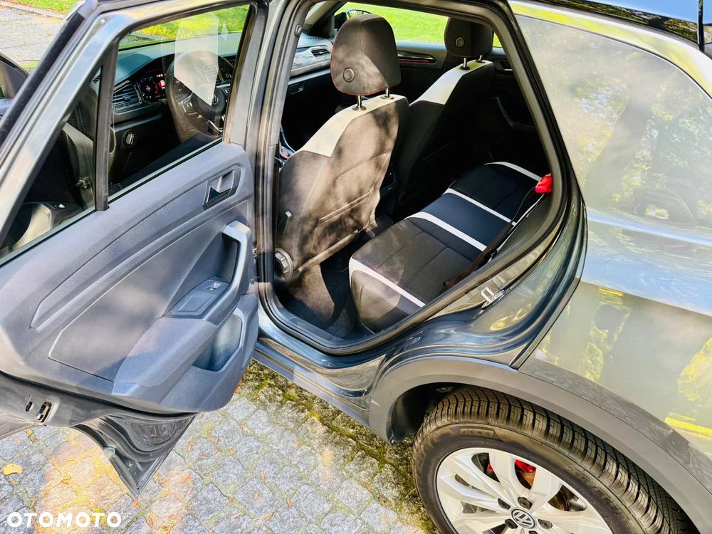 Volkswagen T-Roc - 10