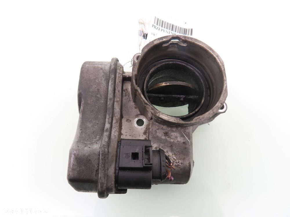 PRZEPUSTNICA VW PASSAT B6 2.0 TDI 03G128063B - 5