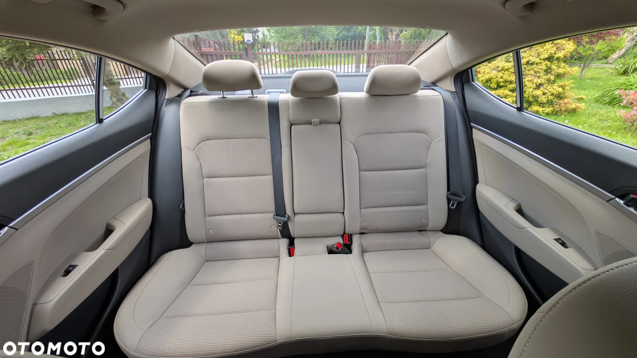 Hyundai Elantra 1.6 Classic Plus - 14