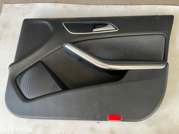 MERCEDES GLA LIFT 17-19 W156 X156 TAPICERKA BOCZEK DRZWI PRAWY PRZÓD EUROPA