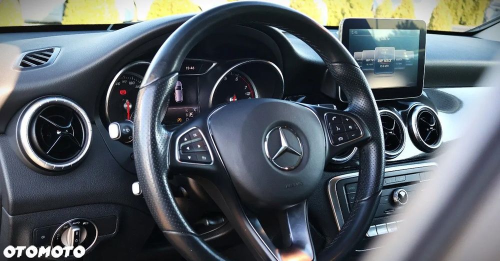 Mercedes-Benz CLA 180 7G-DCT Peak Edition - 7