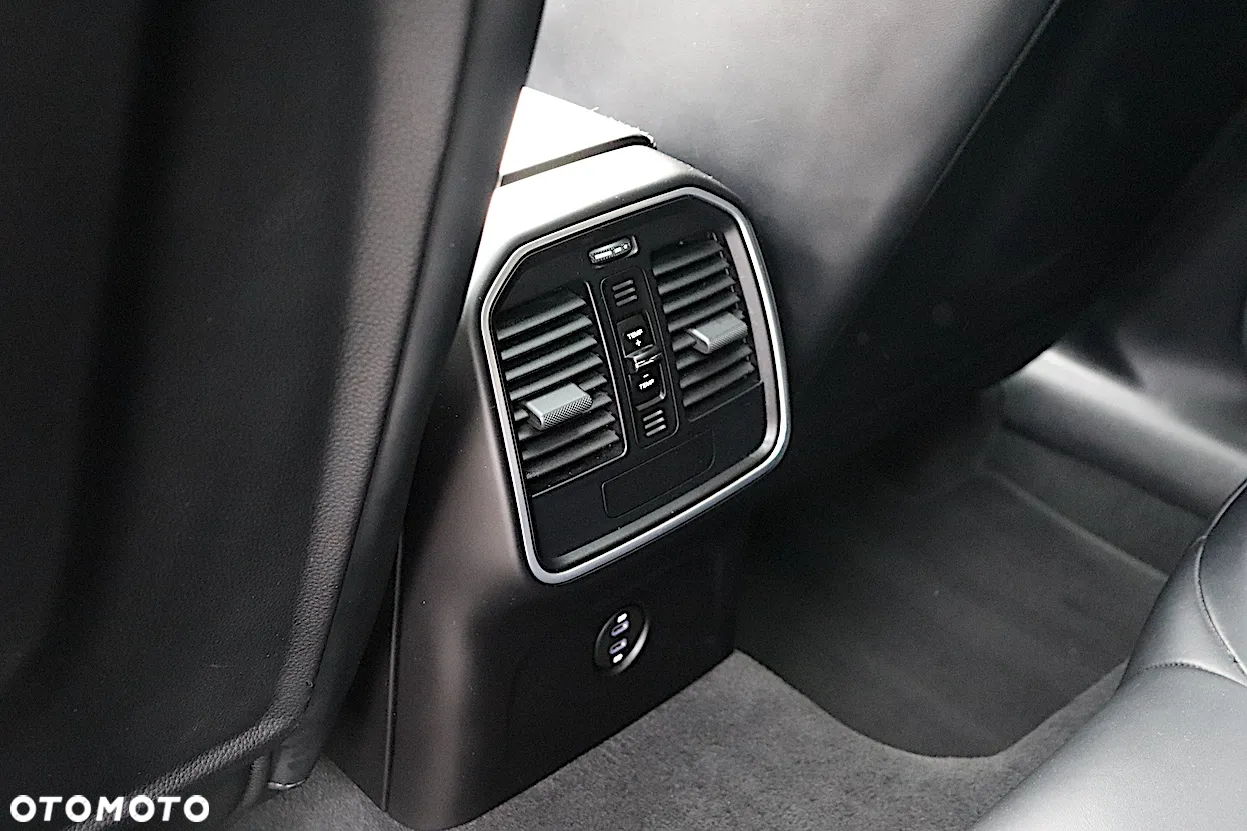 Porsche Macan - 21