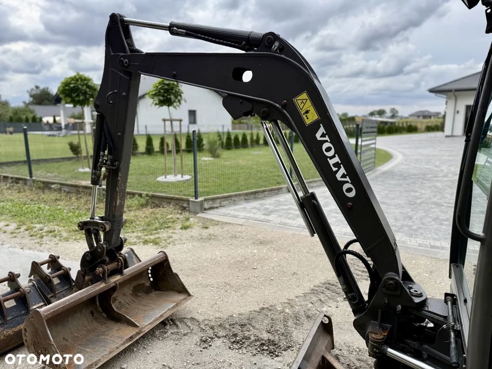 Volvo ECR25D - 18