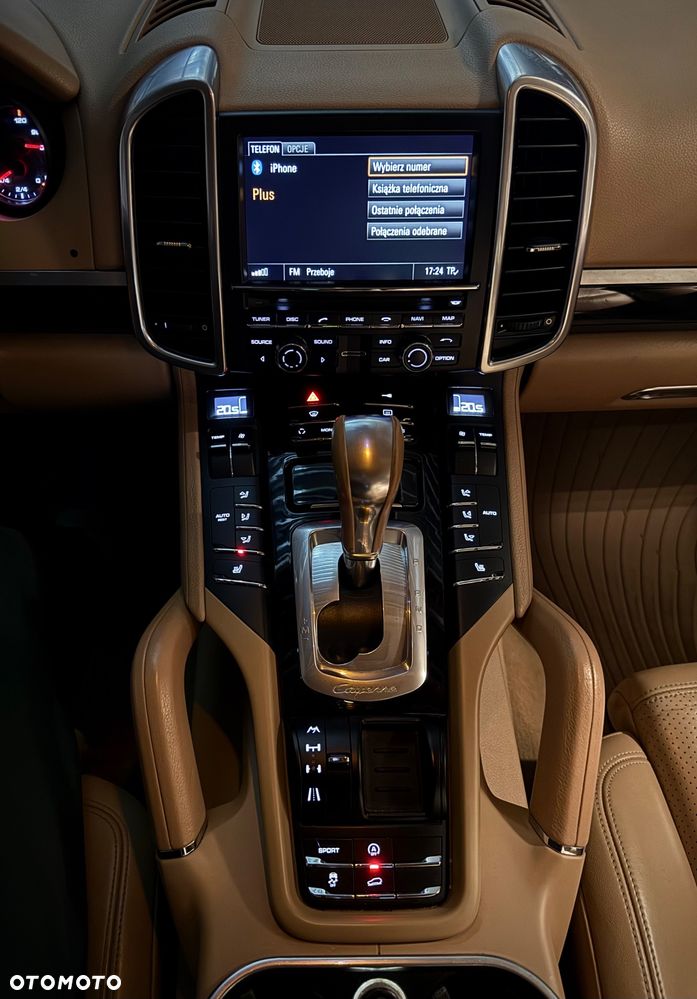 Porsche Cayenne - 9