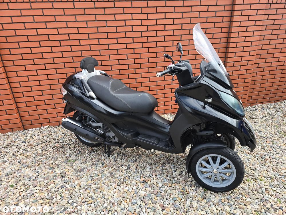 Piaggio MP-3 - 16