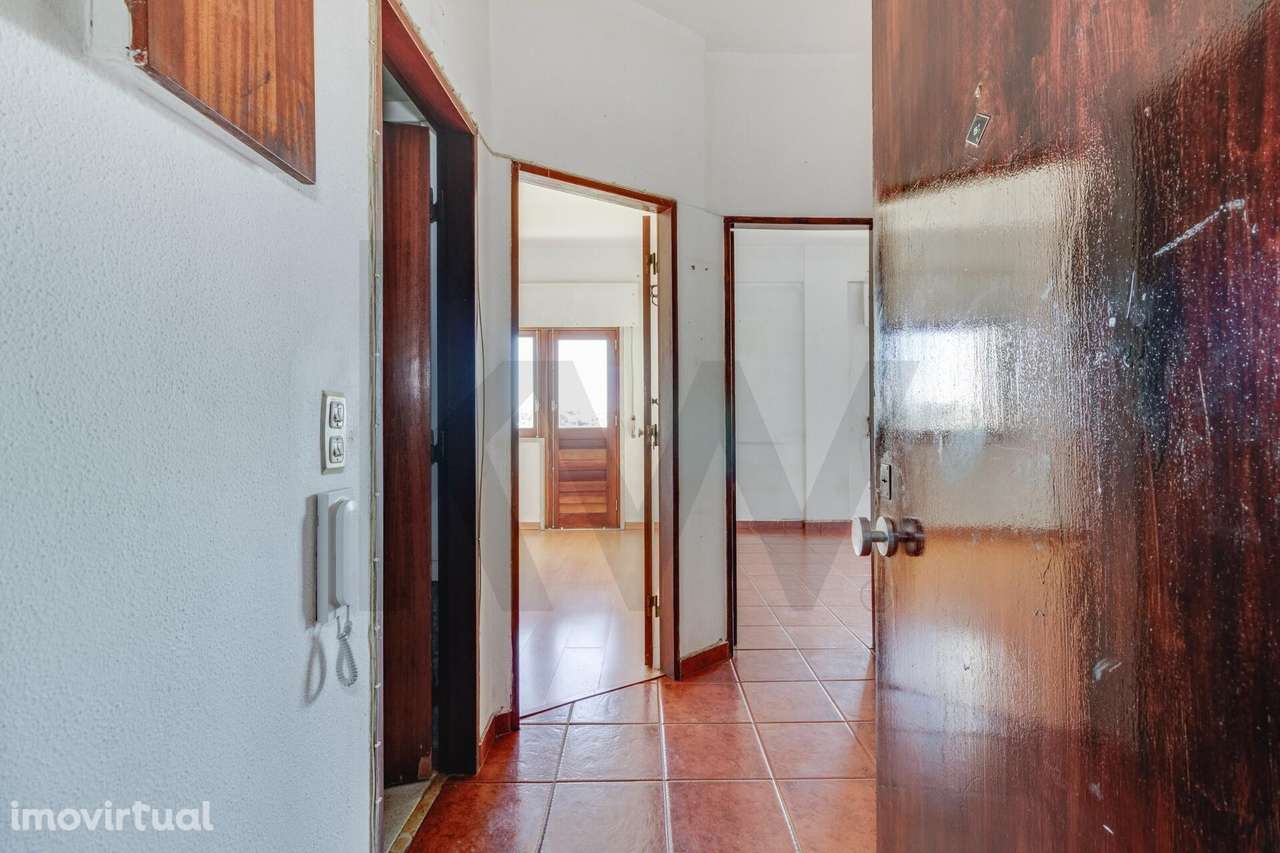 T1 na Sobreda | Potencial de Valorização e Localização Estratégica - Grande imagem: 4/23