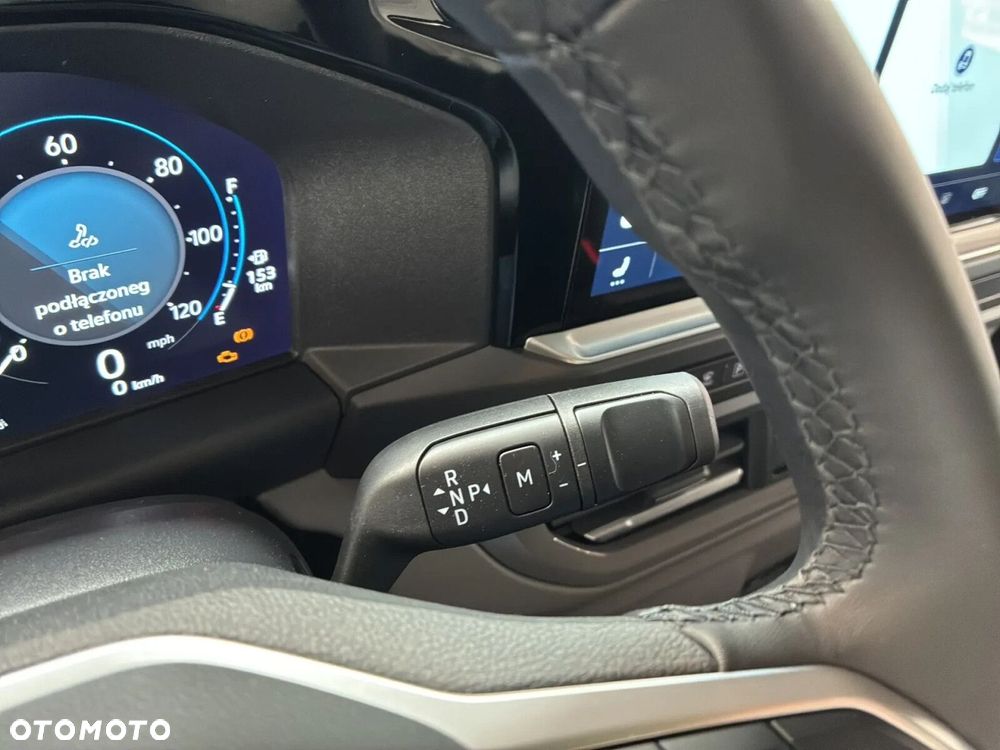 Volkswagen Caravelle - 24