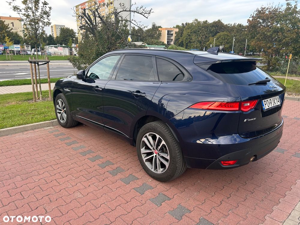 Jaguar F-Pace - 10