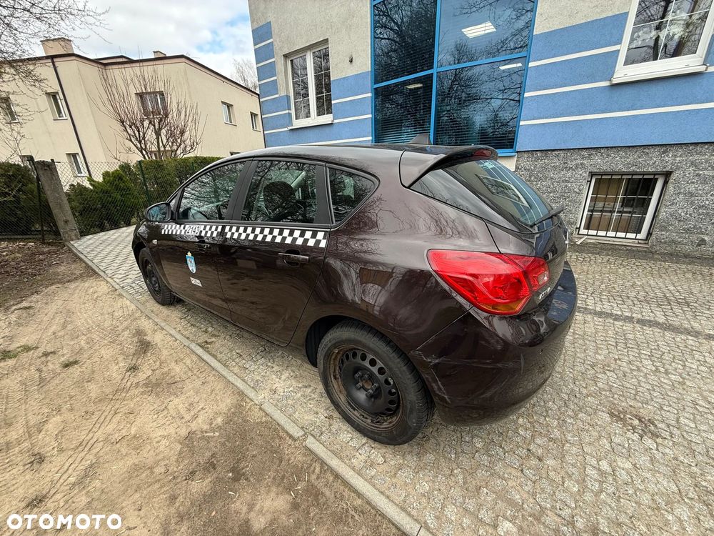 Opel Astra 1.6 Cosmo - 2