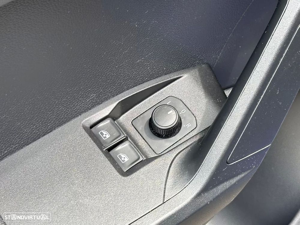 SEAT Ibiza 1.0 TGI Style — fotografia 27