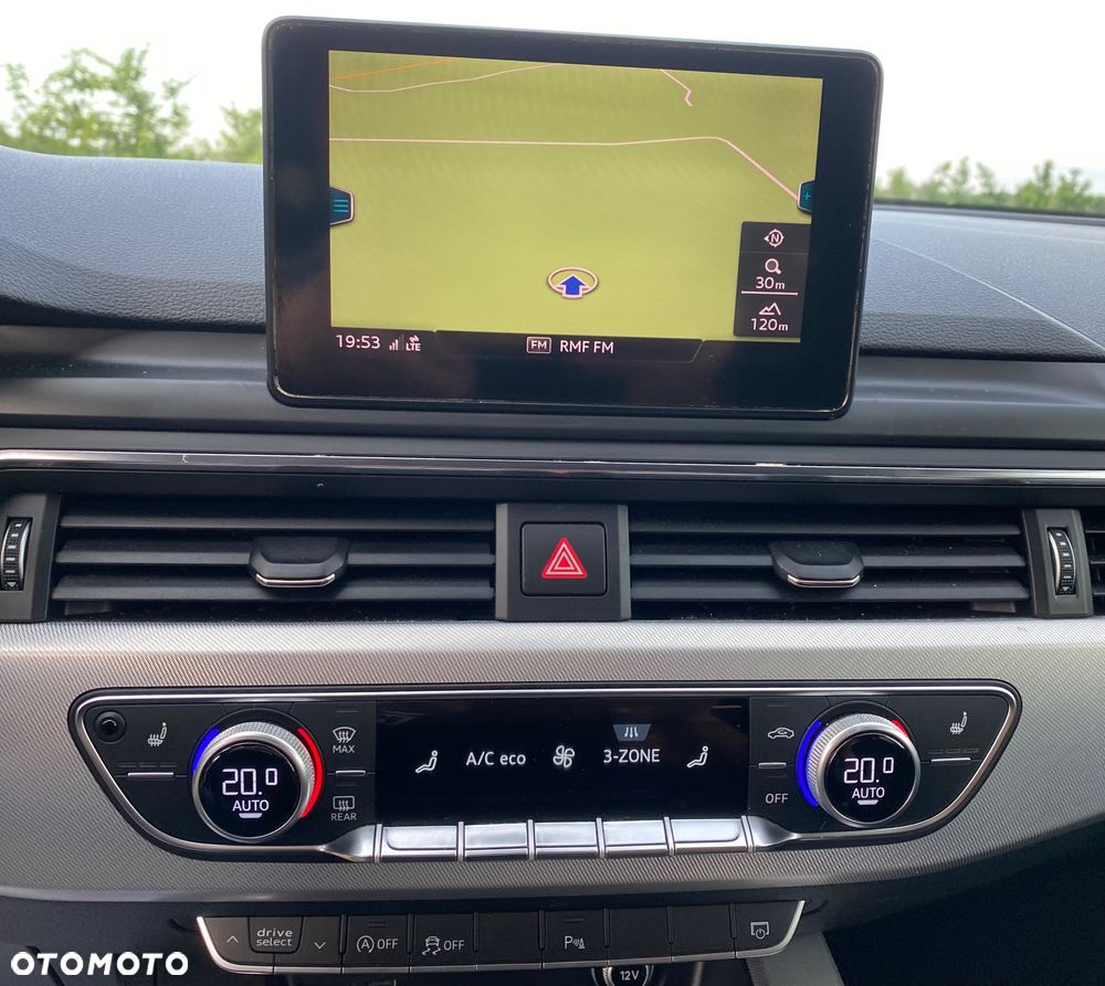 Audi A4 Avant 40 TDI quattro S tronic S line - 31