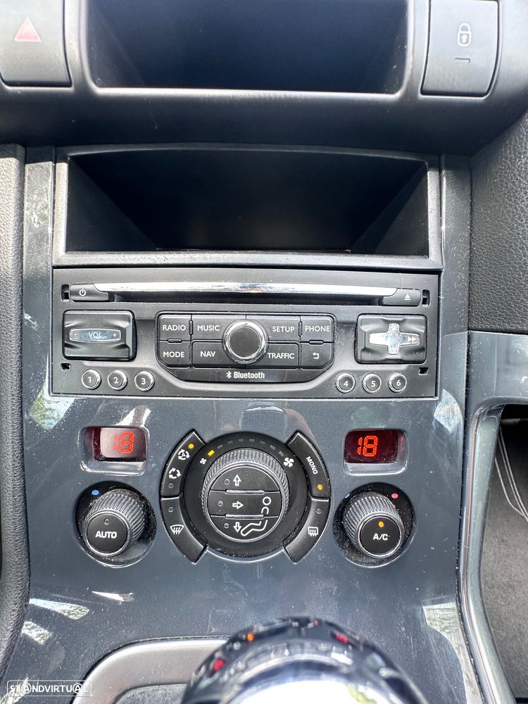 Peugeot 3008 1.6 BlueHDi Style EAT6 - 32