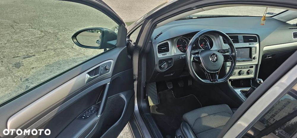 Volkswagen Golf 1.6 TDI BlueMotion Trendline - 21