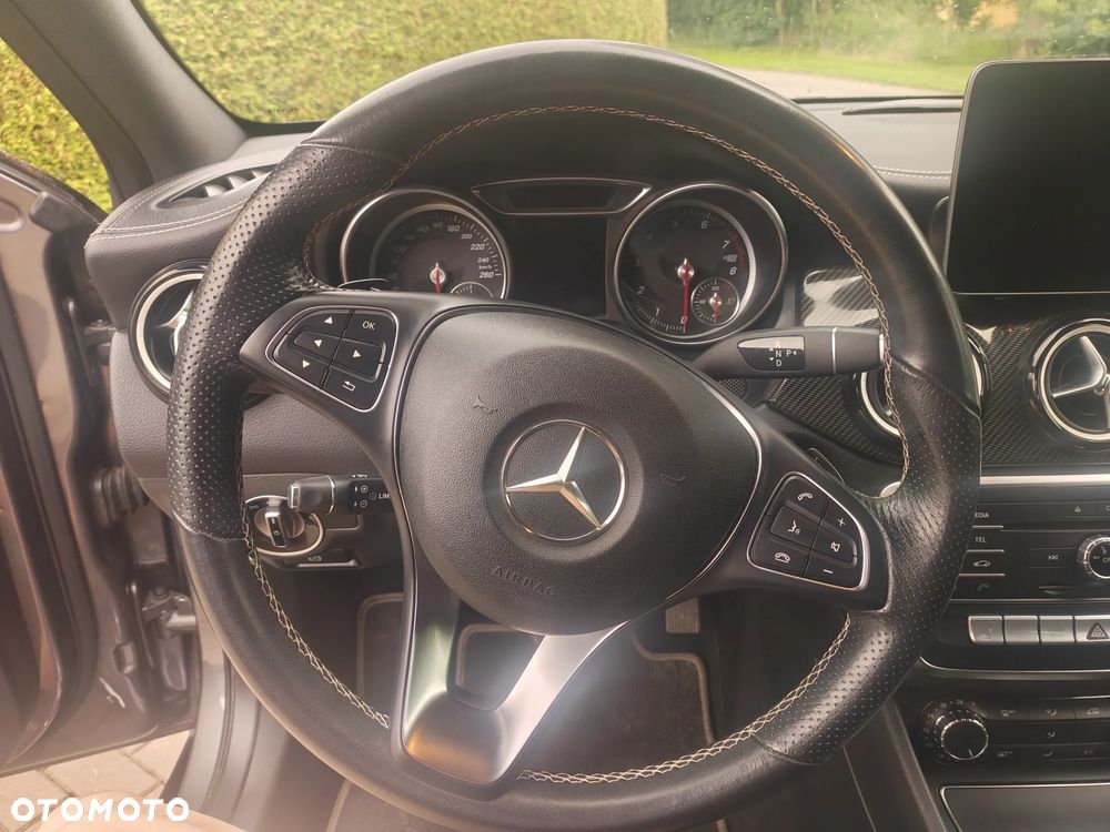 Mercedes-Benz GLA 200 7G-DCT Edition 1 - 20