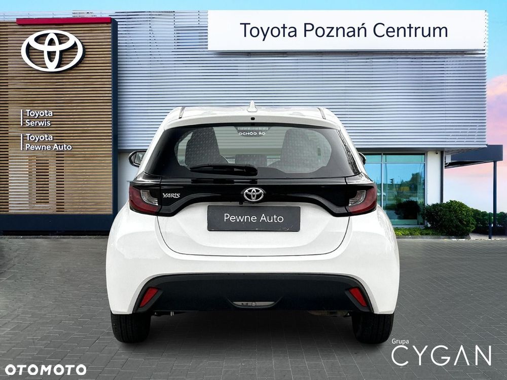 Toyota Yaris - 4