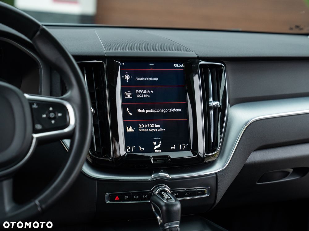 Volvo XC 60 D4 AWD Geartronic RDesign - 38