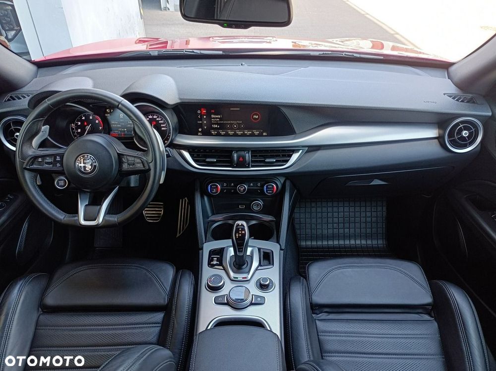 Alfa Romeo Stelvio - 24