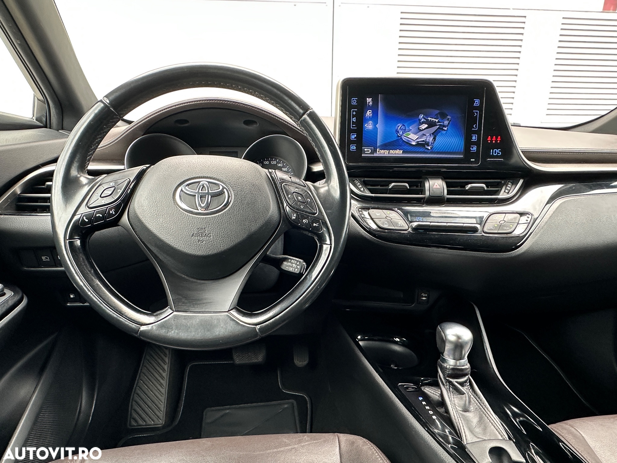 Toyota C-HR 1.8 HSD 4x2 CVT C-lassy LED - 8