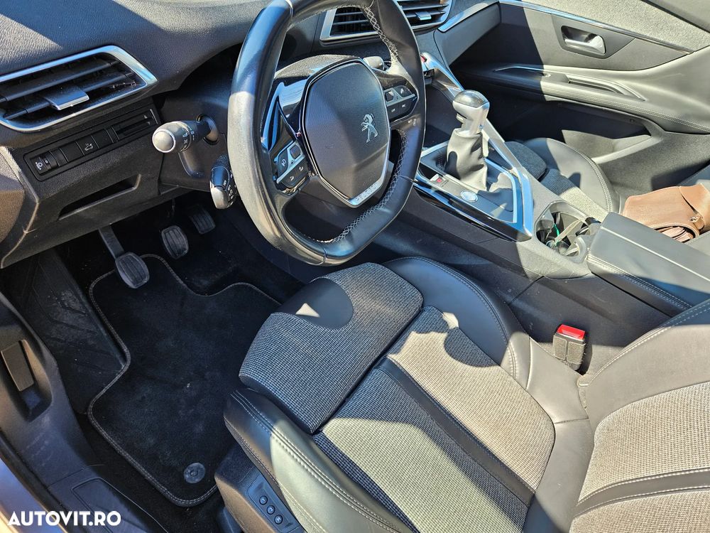 Peugeot 3008 HDi 115 Allure - 13