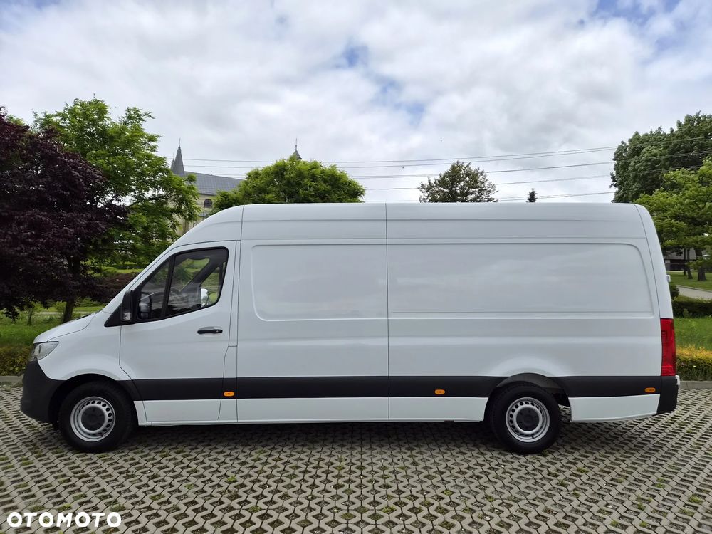 Mercedes-Benz Sprinter - 10