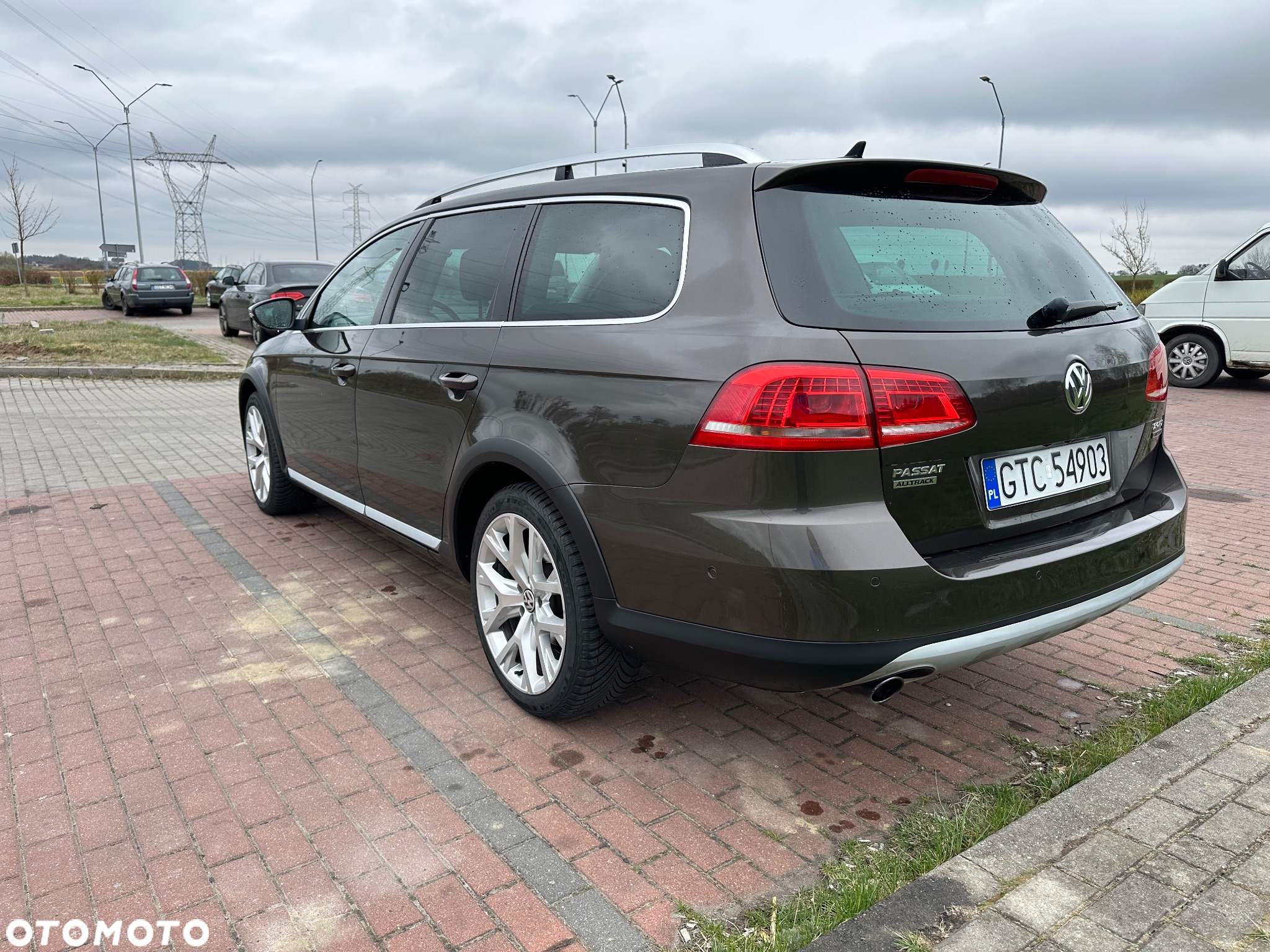 Volkswagen Passat - 8