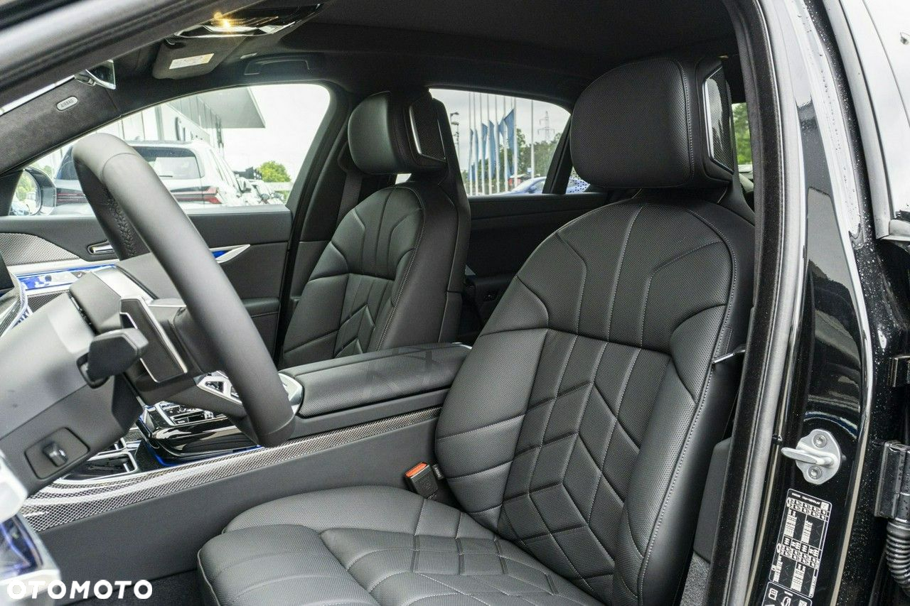 BMW Seria 7 - 10