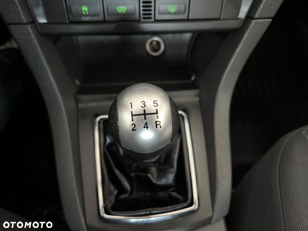 Ford Focus 1.6 TDCi DPF Ambiente - 35