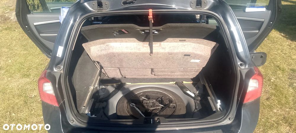 Volvo V70 D3 Kinetic - 31