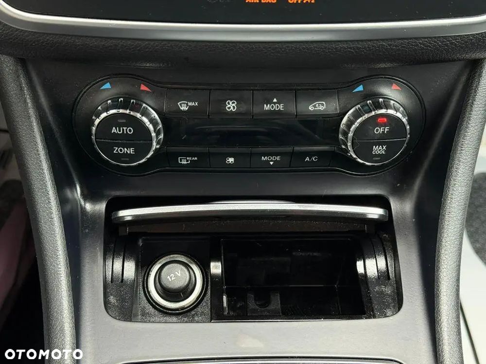 Mercedes-Benz CLA - 23