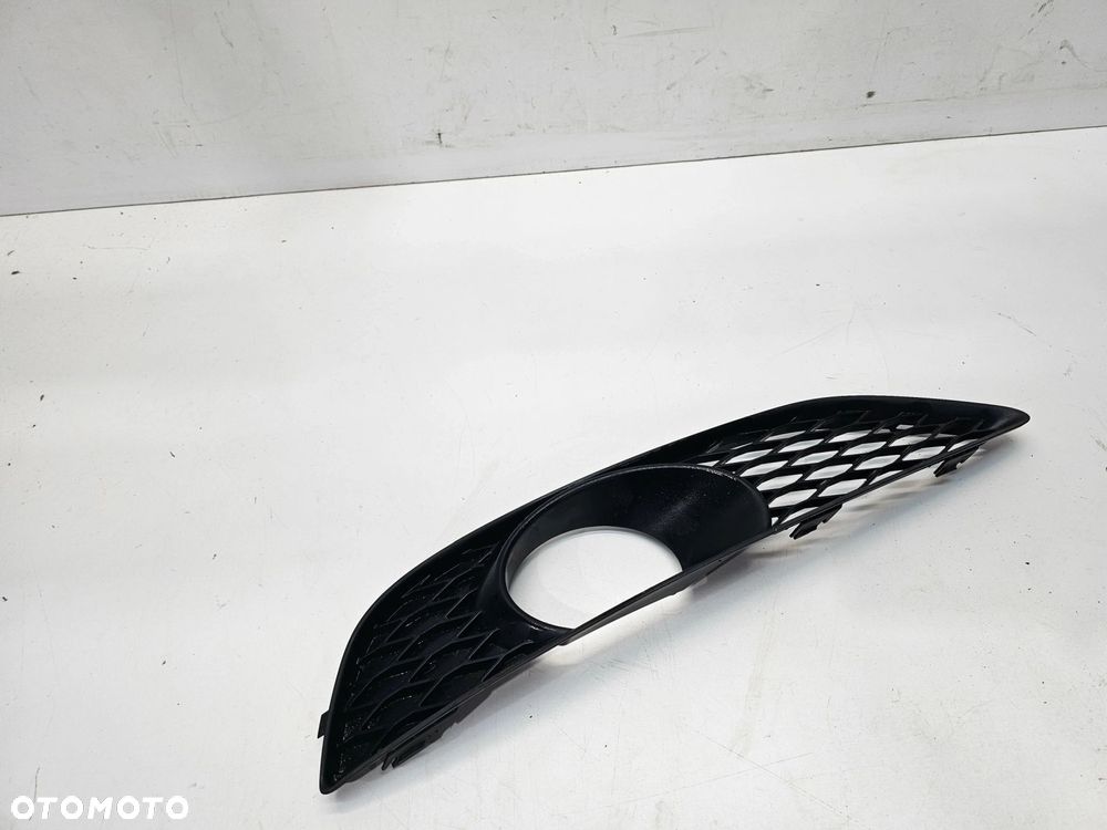 KRATKA HALOGENU ATRAPA ZDERZAKA LEWA AUDI Q7 4L LIFT 4L0807675C - 3