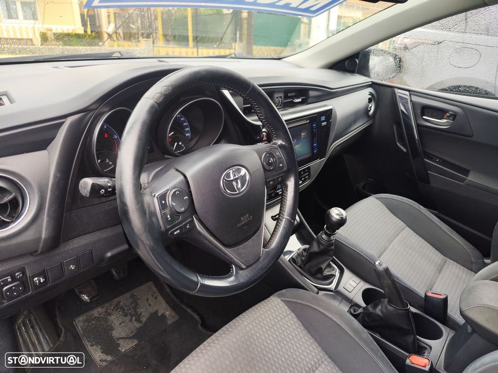 Toyota Auris Touring Sports 1.4 D-4D C.+P.Sport+Navi - 10