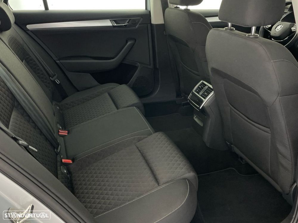 Skoda Superb Break 2.0 TDI Ambition DSG - 22