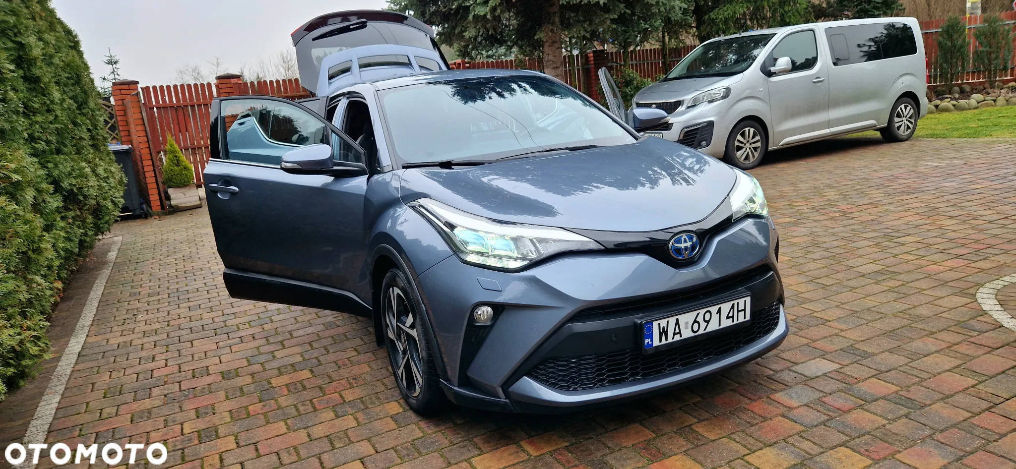 Toyota C-HR Hybrid Style - 16